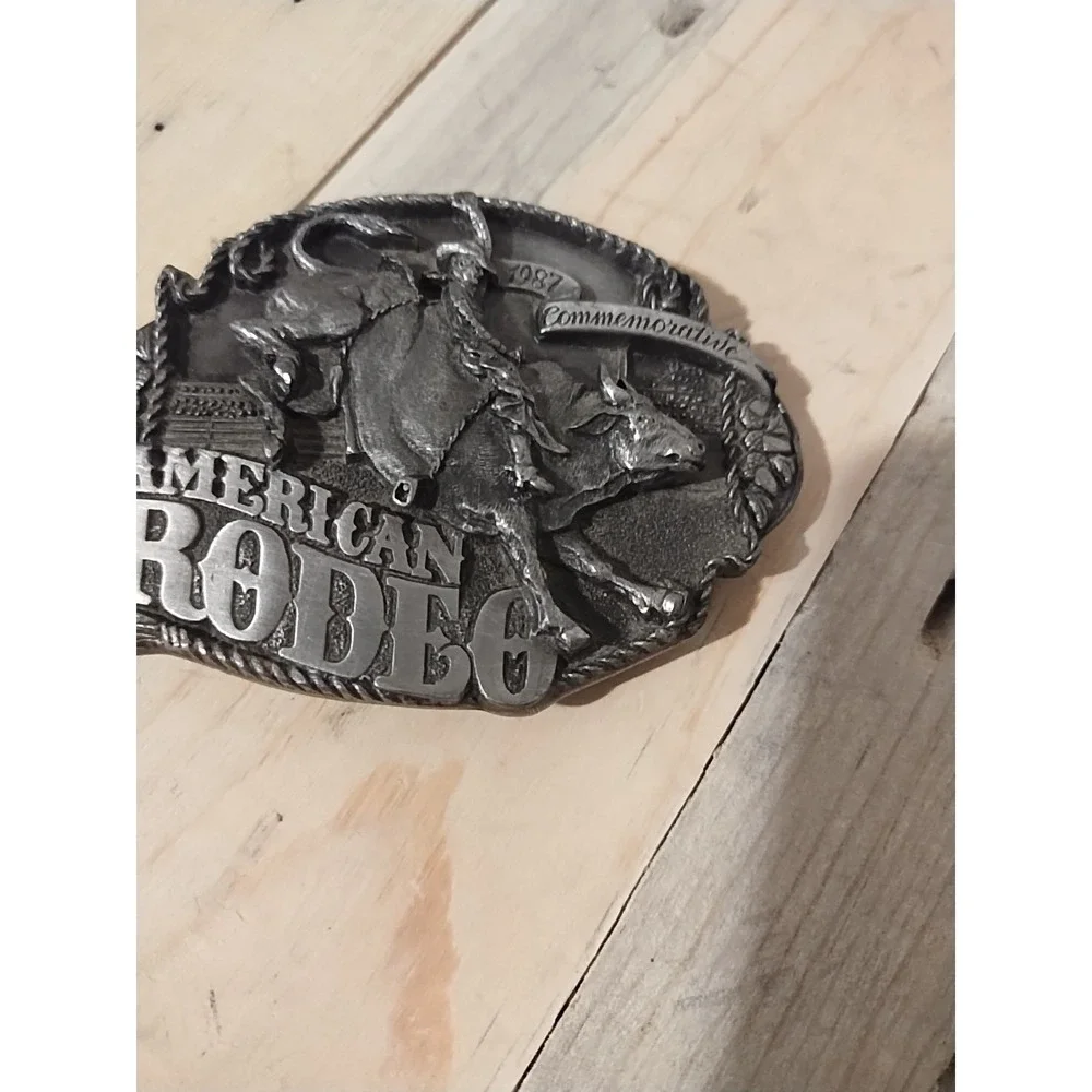 Vtg Siskiyou BELT BUCKLE 1987 Bull Riding Rodeo #99/2500 Western Cowboy Country